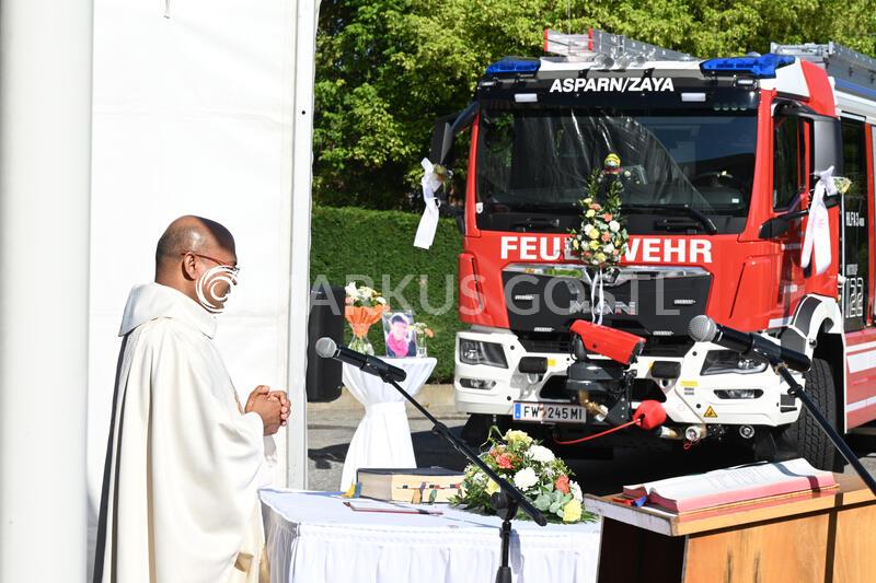 Feldmesse und Fahrzeugsegnung