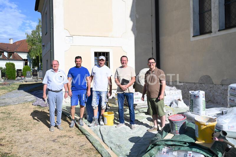 Sockelsanierung Kirche Gnadendorf durch Baufirma Weiser