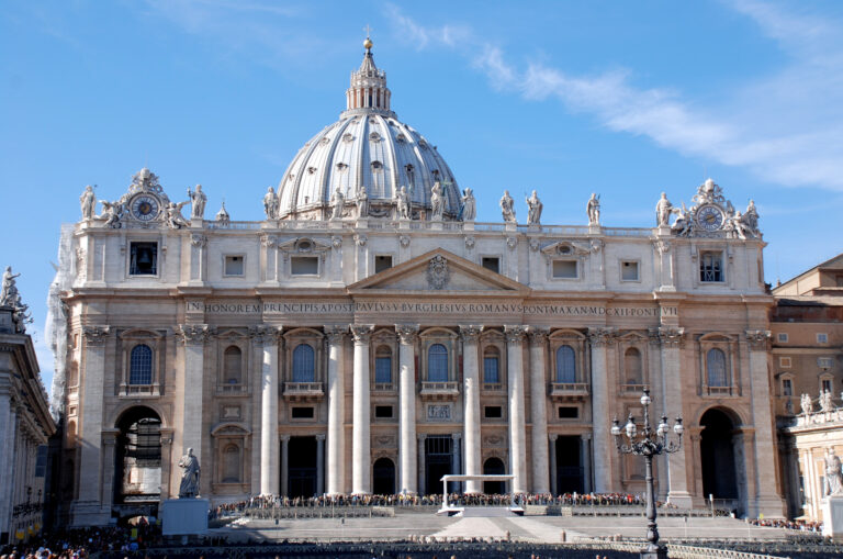 Petersdom_Petersplatz29-ID11880