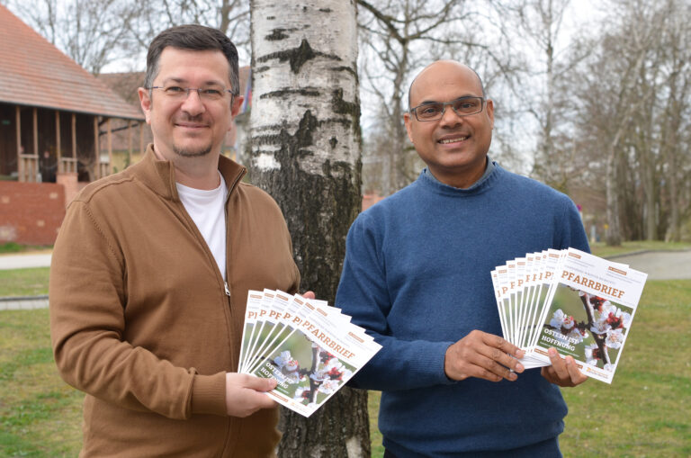 Neues_Design_beim_Pfarrbrief-ID40820