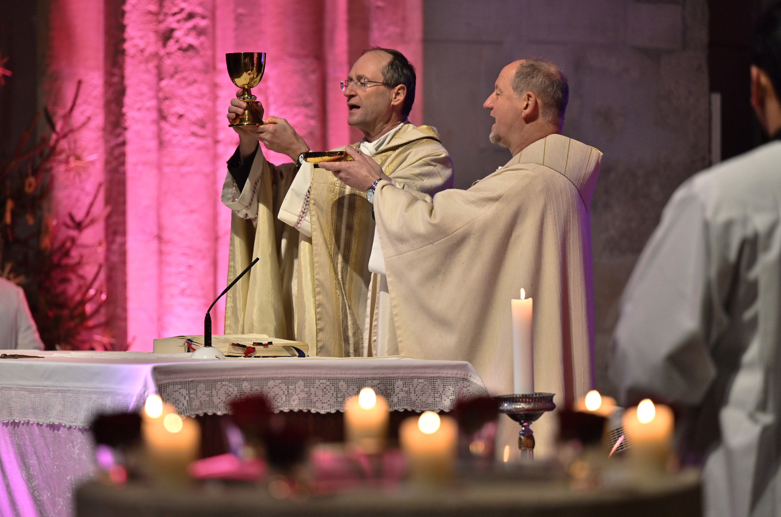 sonntag.abend – Gottesdienst mit Weihbischof Turnovszky