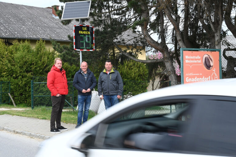 Geschwindigkeitsmessgerät