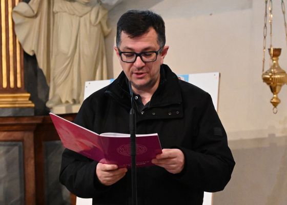 Markus Göstl liest die Passionsgeschichte