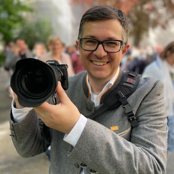 Markus Göstl mit Fotoapparat
